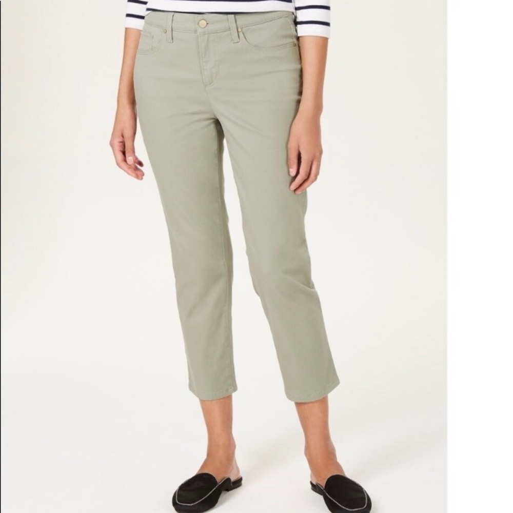 Charter Club Petite Tummy-Control Bristol Capri Pants NWT